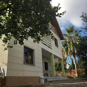 Grande House Hostel Tiran